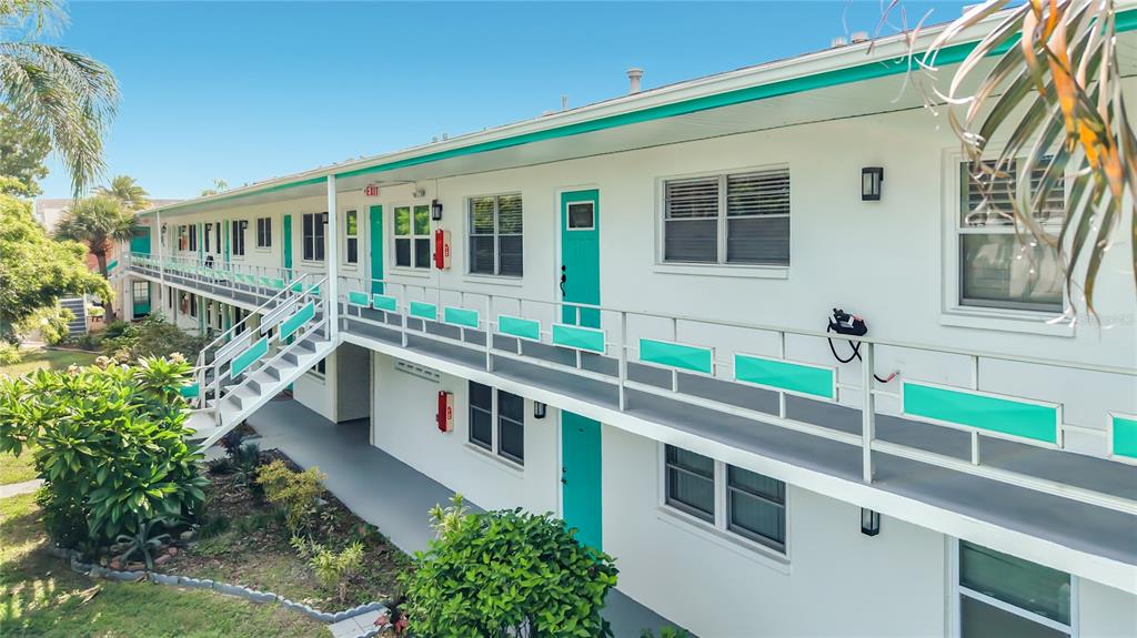 6100 21ST STREET N UNIT 17