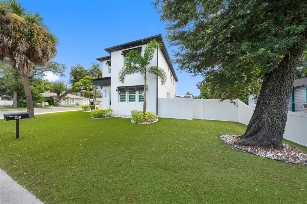 902 W SLIGH AVENUE, TAMPA, FL — photo 5 of 30