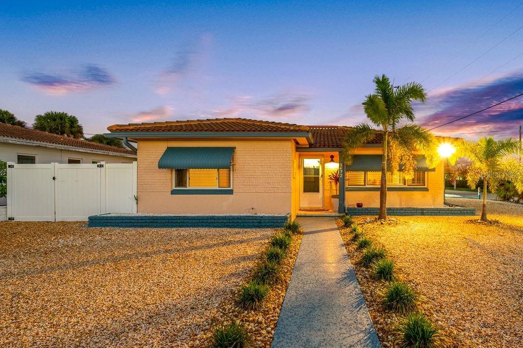 1472 DURLING DRIVE S, SOUTH PASADENA, FL — photo 4 of 60