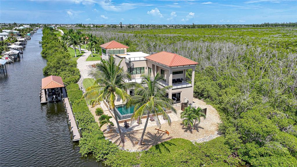 2755 CUSSELL DRIVE, ST JAMES CITY, FL — photo 3 of 30