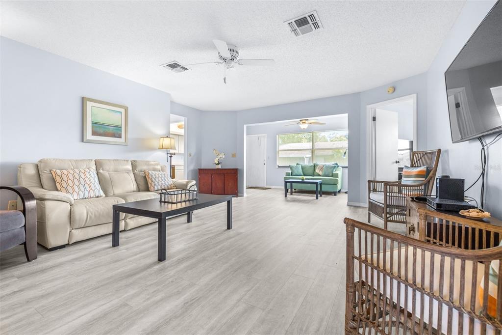 1521 LELAND DRIVE, SUN CITY CENTER, FL — photo 5 of 30