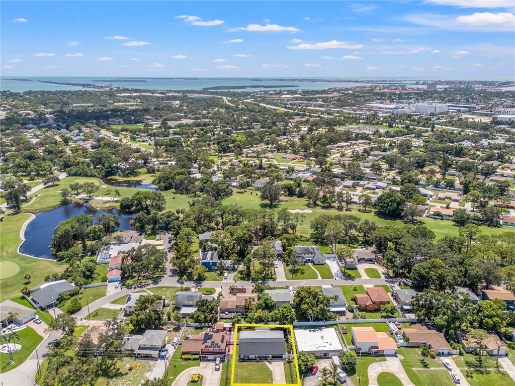 2528 COLUMBUS WAY S