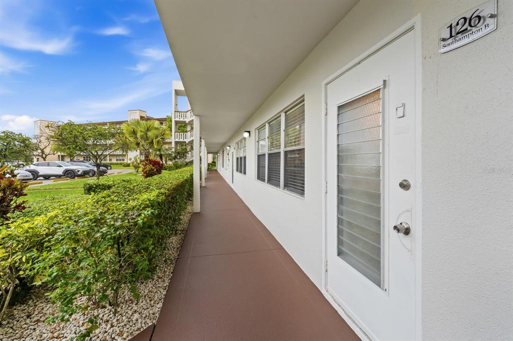 126 SOUTHAMPTON B UNIT 126, WEST PALM BEACH, FL — photo 2 of 22