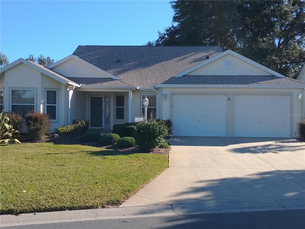 1233 OAK FOREST DRIVE, THE VILLAGES, FL — photo 2 of 25