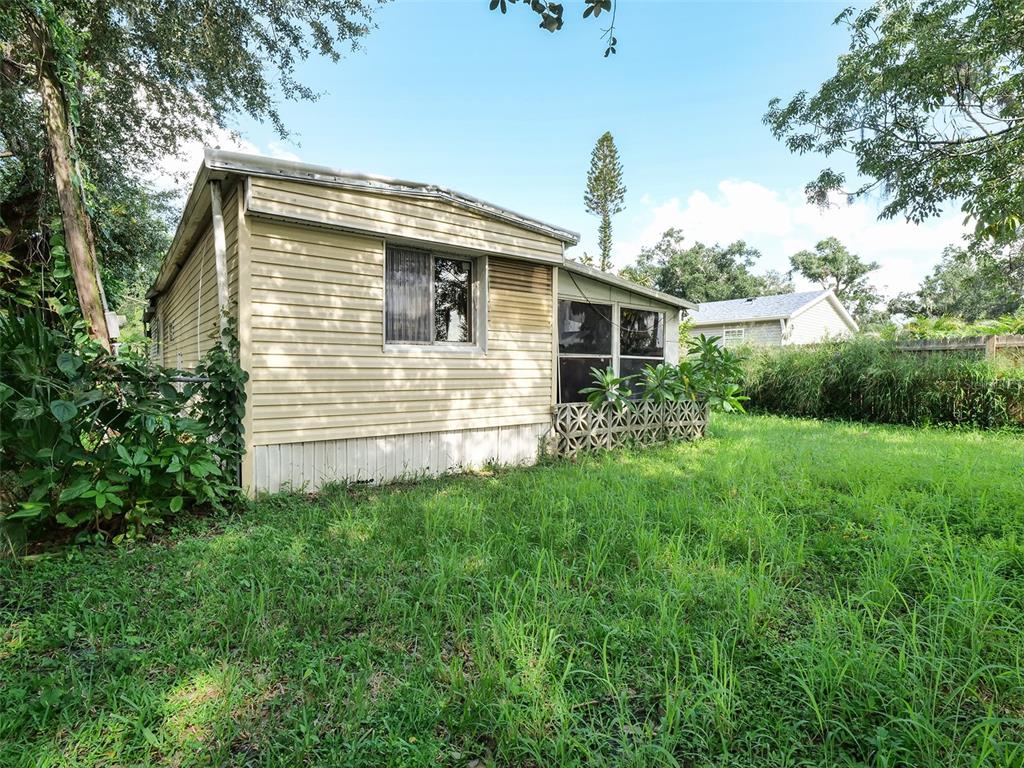 4863 VICTORIA AVENUE, SARASOTA, FL — photo 2 of 30