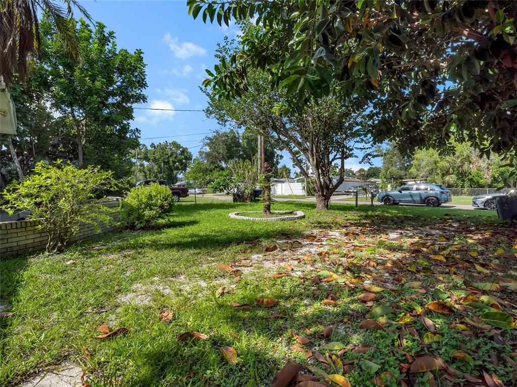 4863 VICTORIA AVENUE, SARASOTA, FL — photo 5 of 30