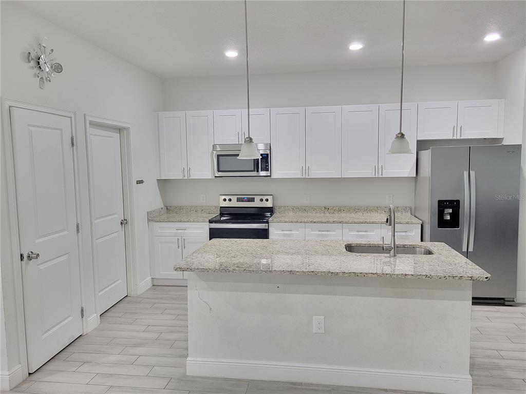1914 MANATEE LANE, POINCIANA, FL — photo 5 of 28