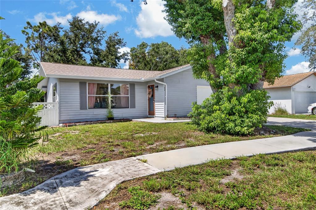1650 12TH STREET SW, LARGO, FL — photo 3 of 30