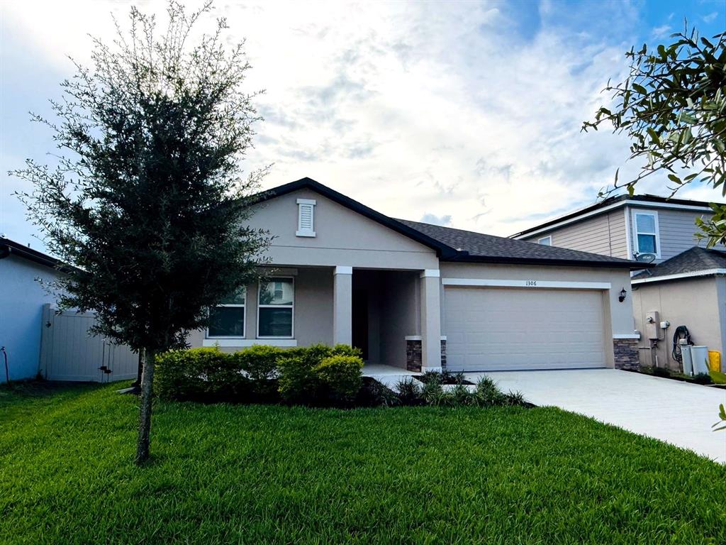 1306 AXEL GRAESON AVENUE, KISSIMMEE, FL — photo 3 of 24