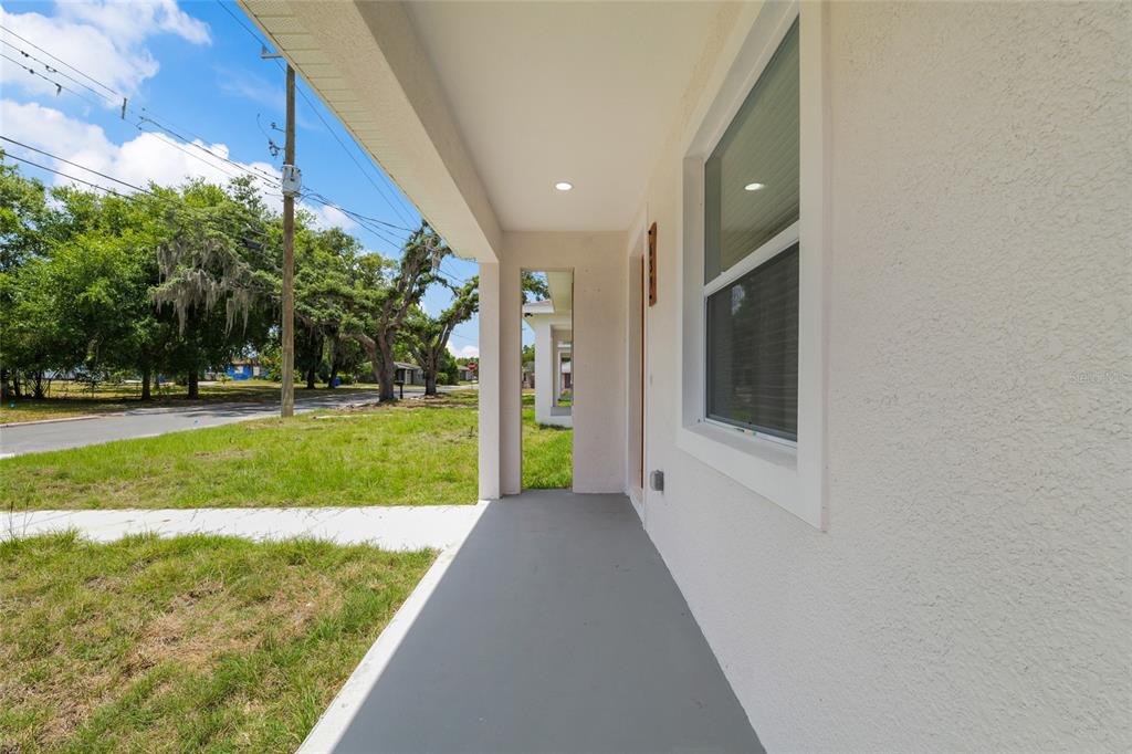 639 W 9TH STREET, LAKELAND, FL — photo 4 of 25