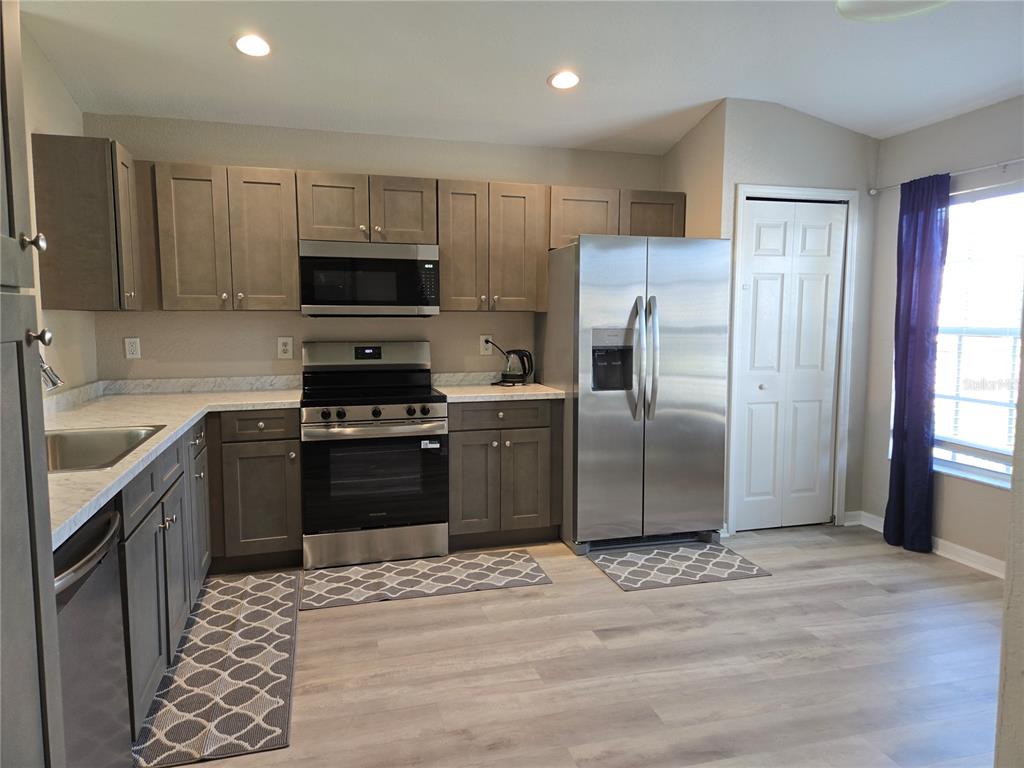 11422 MOUNTAIN BAY DRIVE, RIVERVIEW, FL — photo 2 of 21