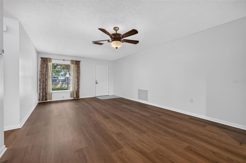 12200 VONN ROAD UNIT 7D, LARGO, FL — photo 3 of 22