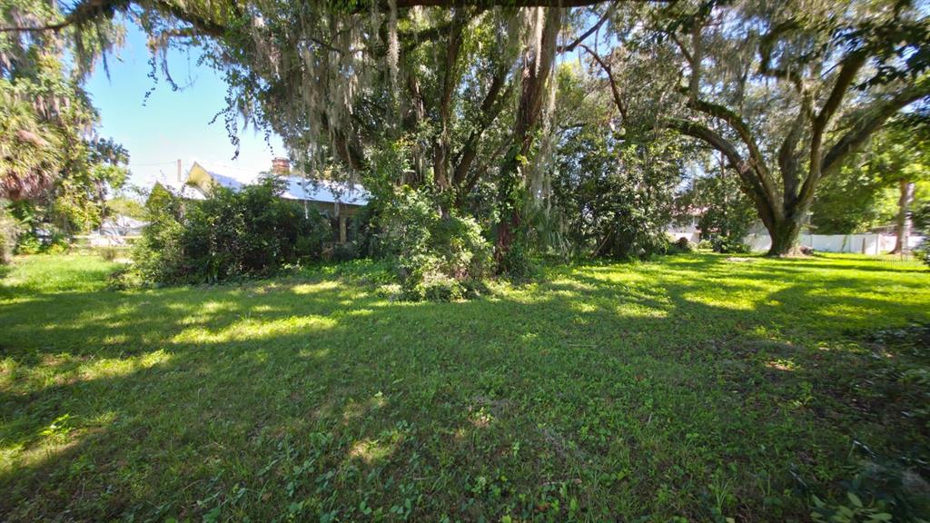 310 E NOBLE AVENUE, BUSHNELL, FL — photo 2 of 24