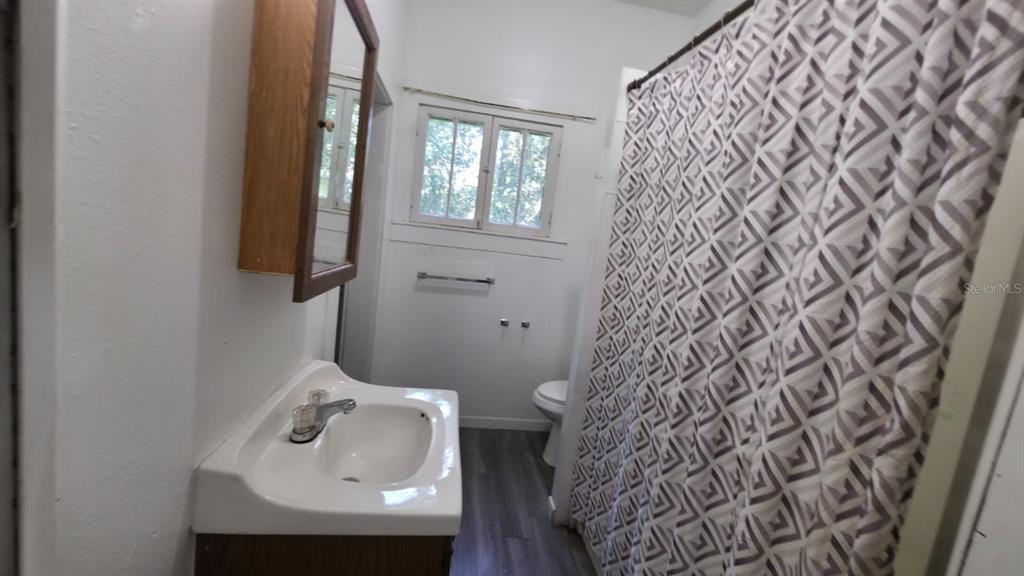 310 E NOBLE AVENUE, BUSHNELL, FL — photo 5 of 24