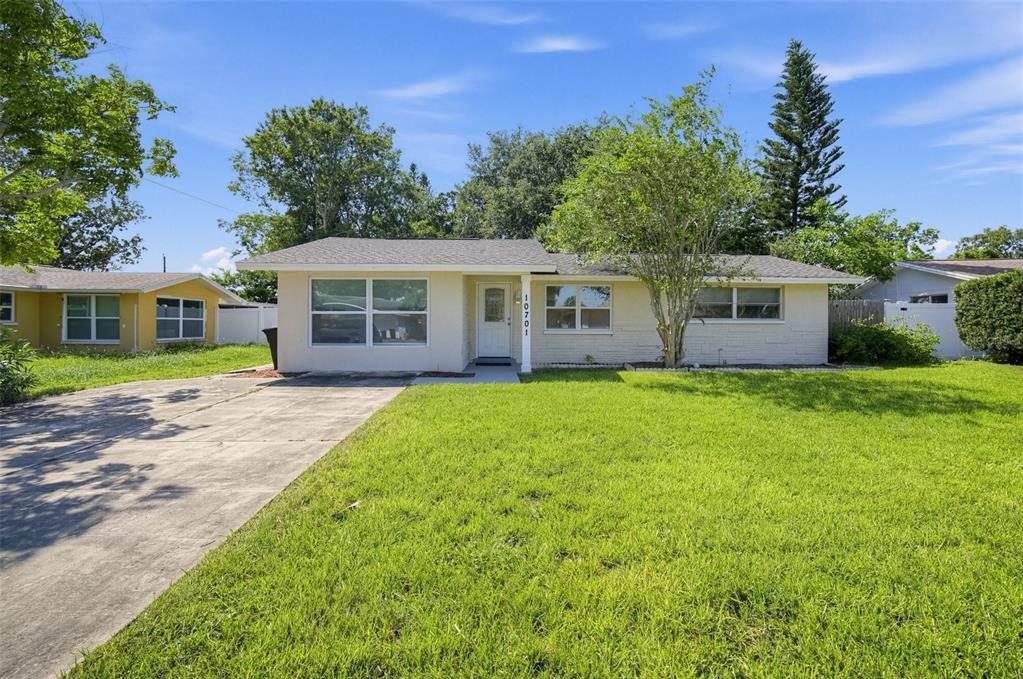 10701 OLEANDER DRIVE, PORT RICHEY, FL — photo 2 of 30