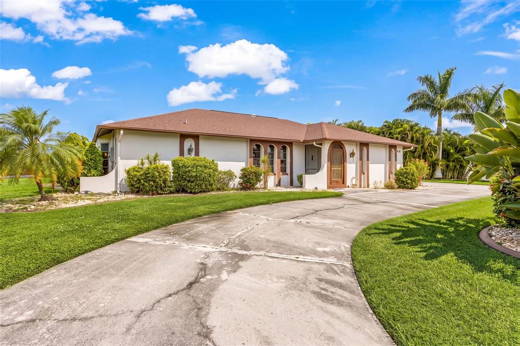 17161 WATERS EDGE CIRCLE, NORTH FORT MYERS, FL — photo 2 of 30