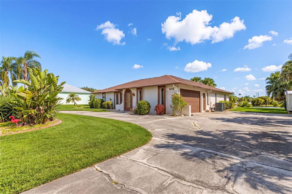 17161 WATERS EDGE CIRCLE, NORTH FORT MYERS, FL — photo 3 of 30
