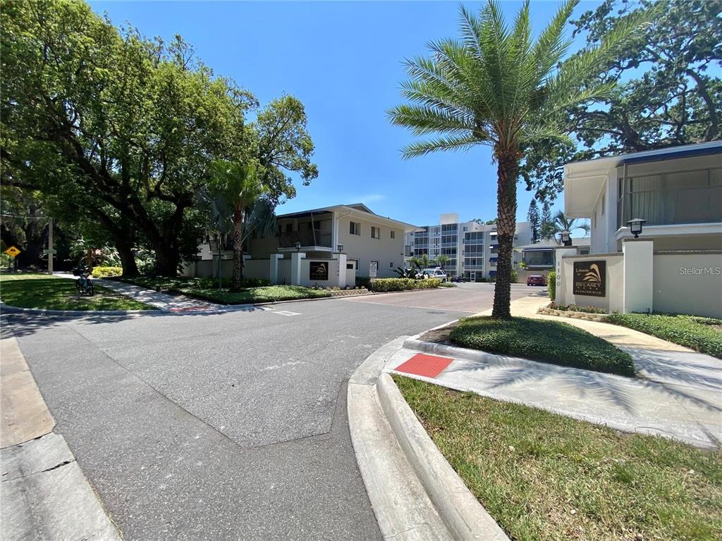 1100 DELANEY AVENUE UNIT G23