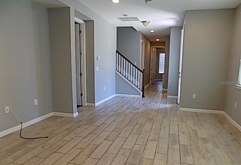 11705 MEADOWGATE PLACE, BRADENTON, FL — photo 2 of 30
