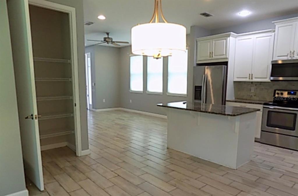 11705 MEADOWGATE PLACE, BRADENTON, FL — photo 4 of 30