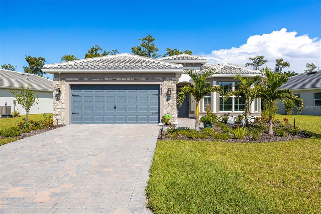 7629 PARADISE TREE DRIVE