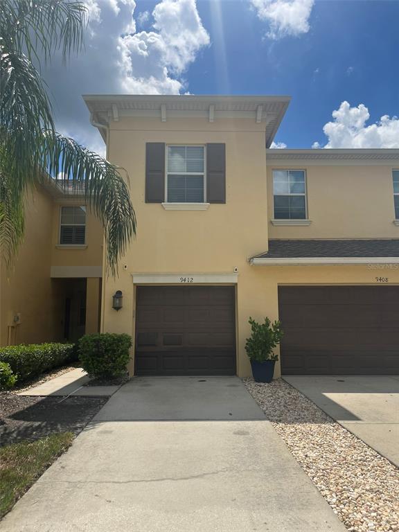 9412 TRUMPET VINE LOOP
