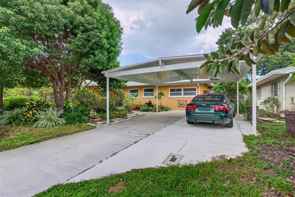 11420 OVAL DRIVE W, LARGO, FL — photo 4 of 30