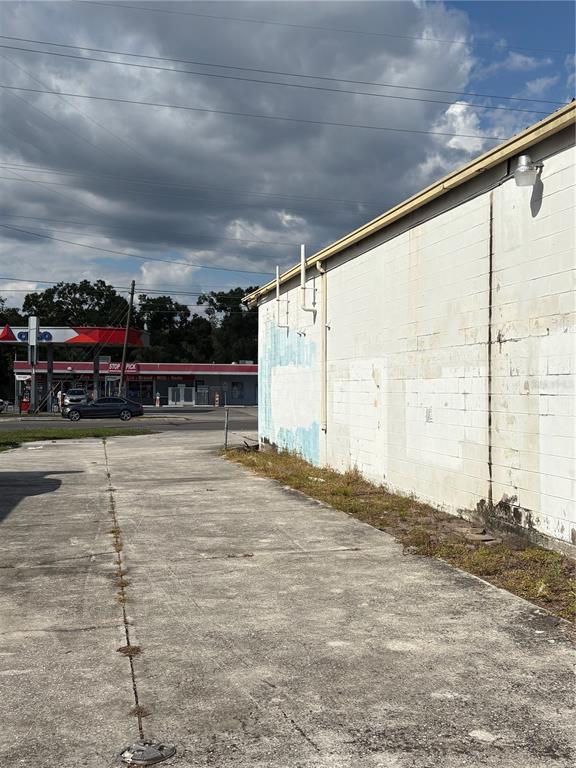 1808 W WATERS AVENUE, TAMPA, FL — photo 2 of 3