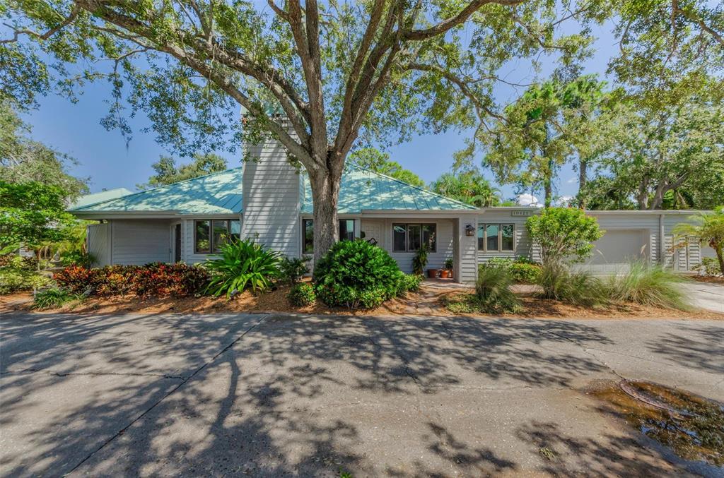 10425 LONGWOOD DRIVE
