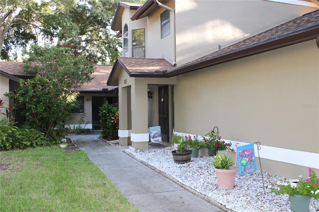 1671 HAMILTON COURT