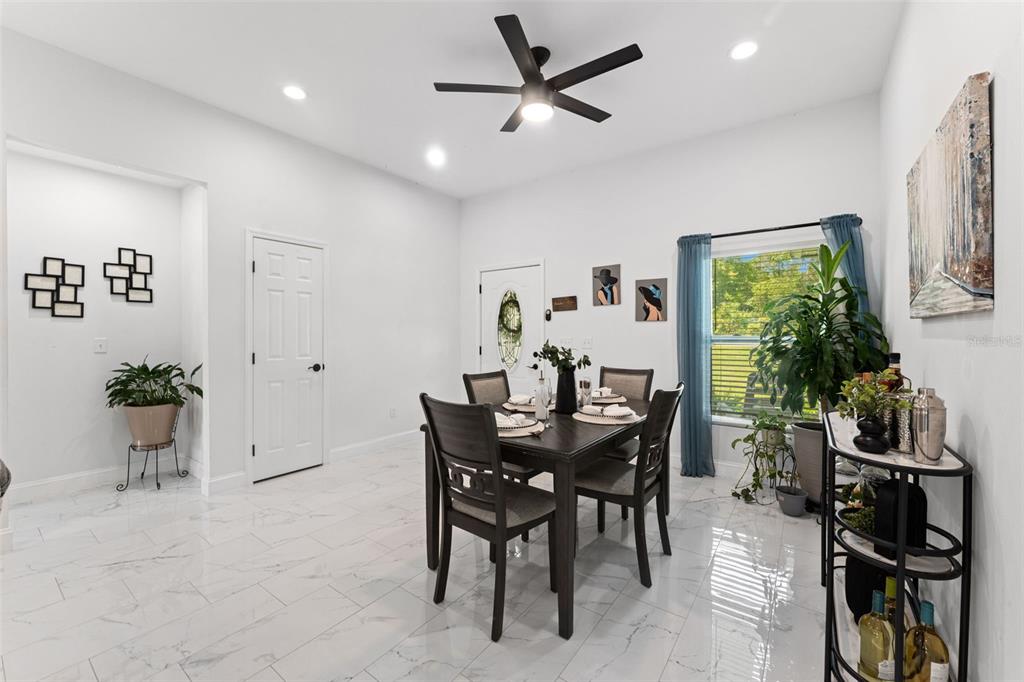 675 S CEDAR AVENUE, ORANGE CITY, FL — photo 4 of 28