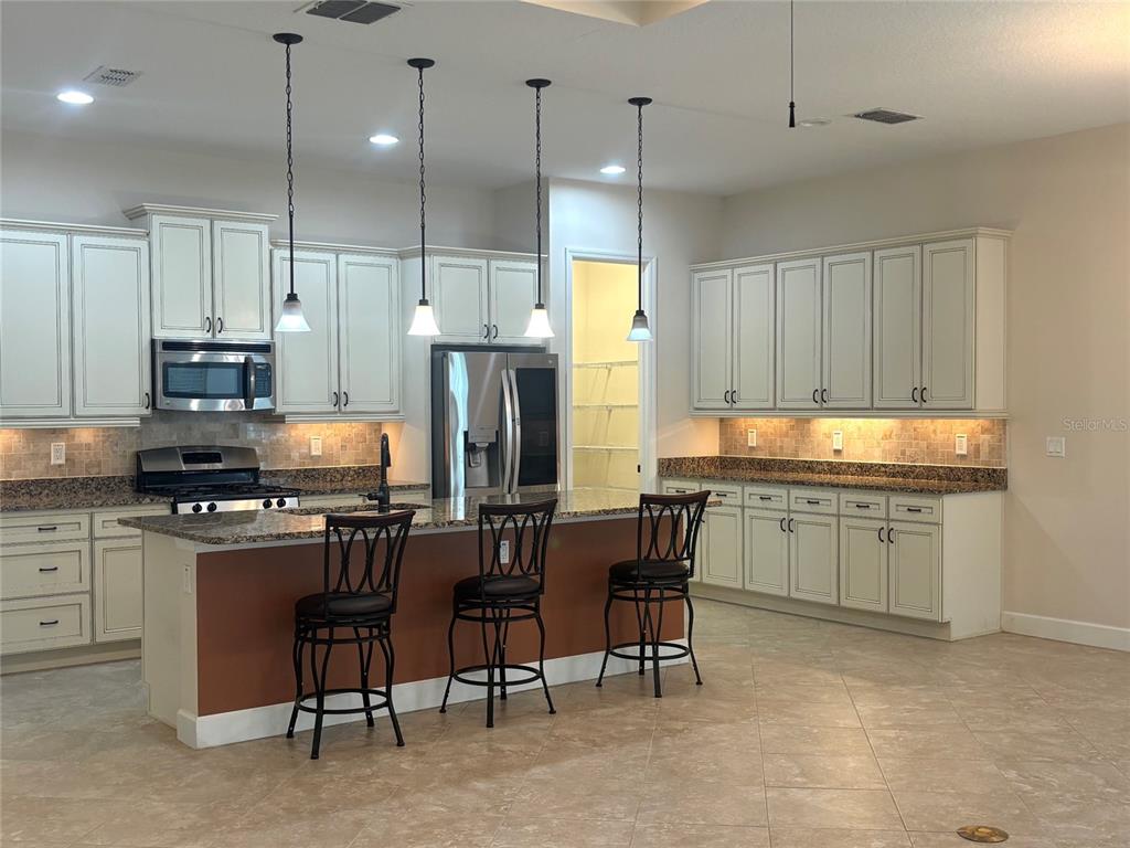 1076 GARDENSHIRE LANE, DELAND, FL — photo 2 of 30