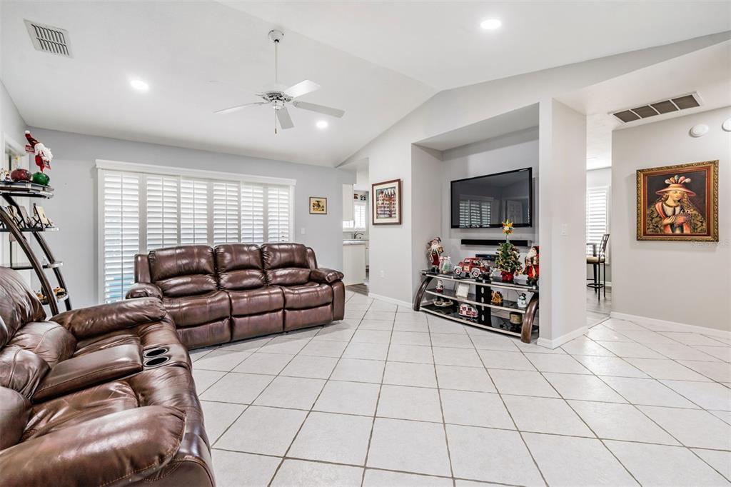 29424 SCHINNECOCK HILLS LANE, SAN ANTONIO, FL — photo 3 of 30