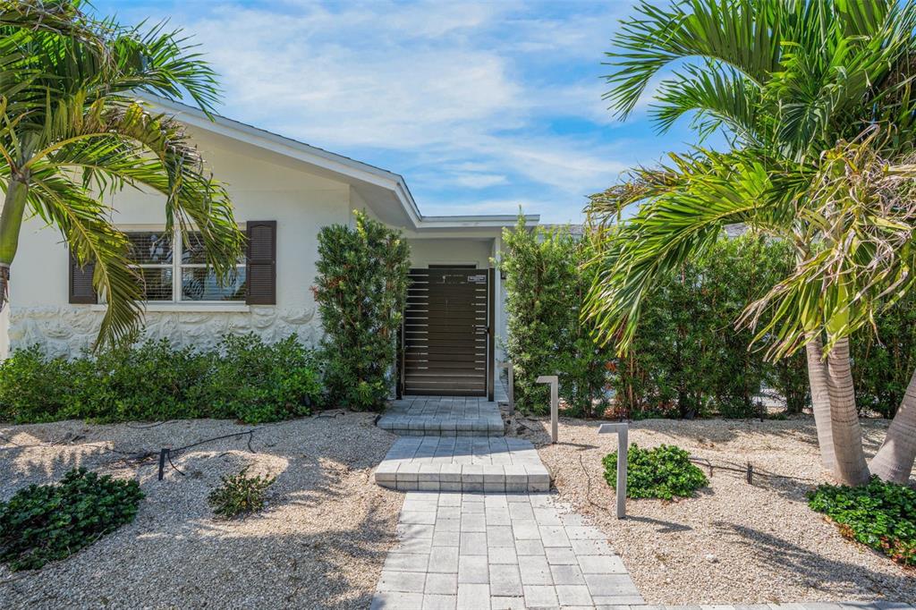 2482 WISTERIA STREET, SARASOTA, FL — photo 2 of 30