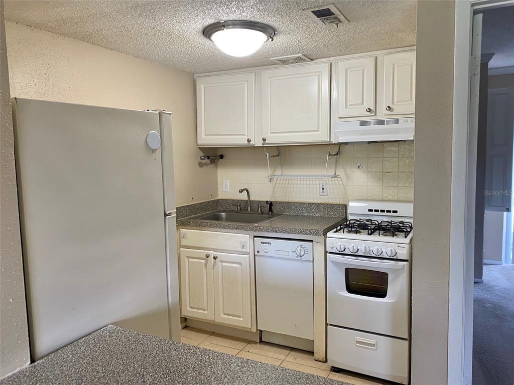 131 WATER FRONT WAY UNIT 230, ALTAMONTE SPRINGS, FL — photo 5 of 14
