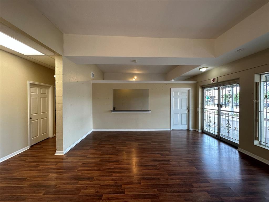 228 S WOODLAND BOULEVARD, DELAND, FL — photo 2 of 8