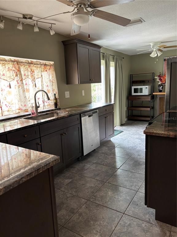 6211 WAYCROSS DRIVE, SPRING HILL, FL — photo 5 of 34