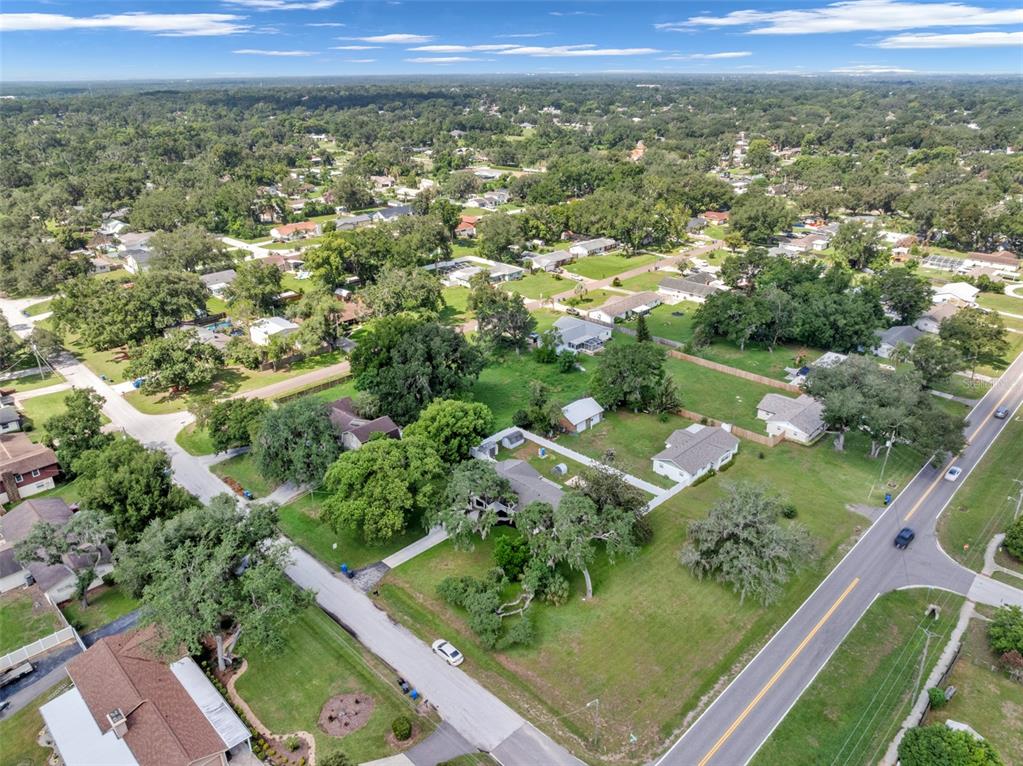 1002 KAY JEAN DRIVE, VALRICO, FL — photo 4 of 30