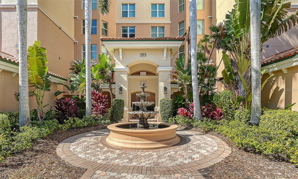 393 N POINT ROAD UNIT 301