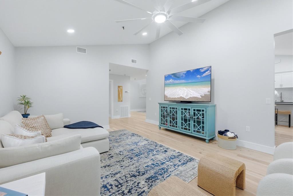 2141 HARBOURSIDE DRIVE UNIT 1203, LONGBOAT KEY, FL — photo 2 of 30