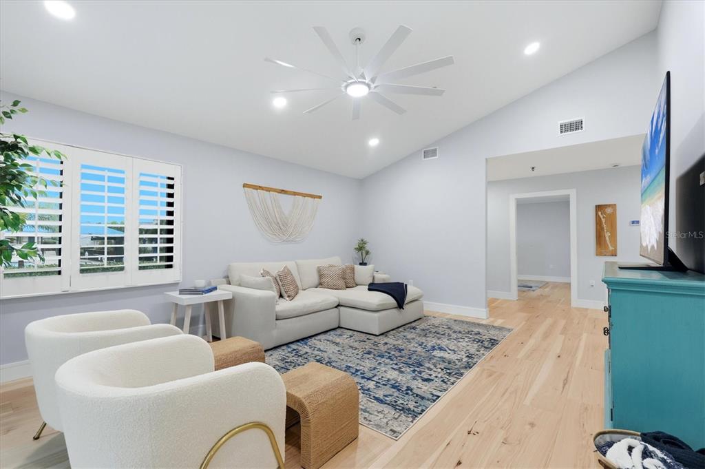 2141 HARBOURSIDE DRIVE UNIT 1203, LONGBOAT KEY, FL — photo 3 of 30