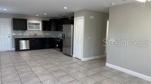 194 JULIE LANE, AUBURNDALE, FL — photo 4 of 11