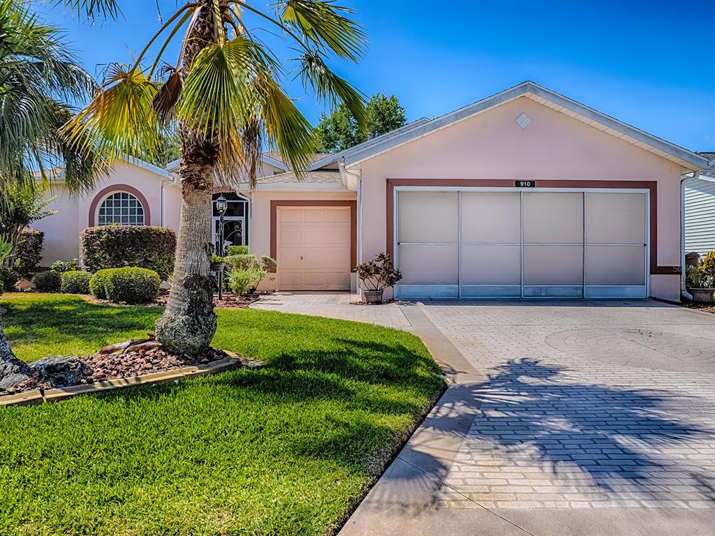 910 EAGLES LANDING
