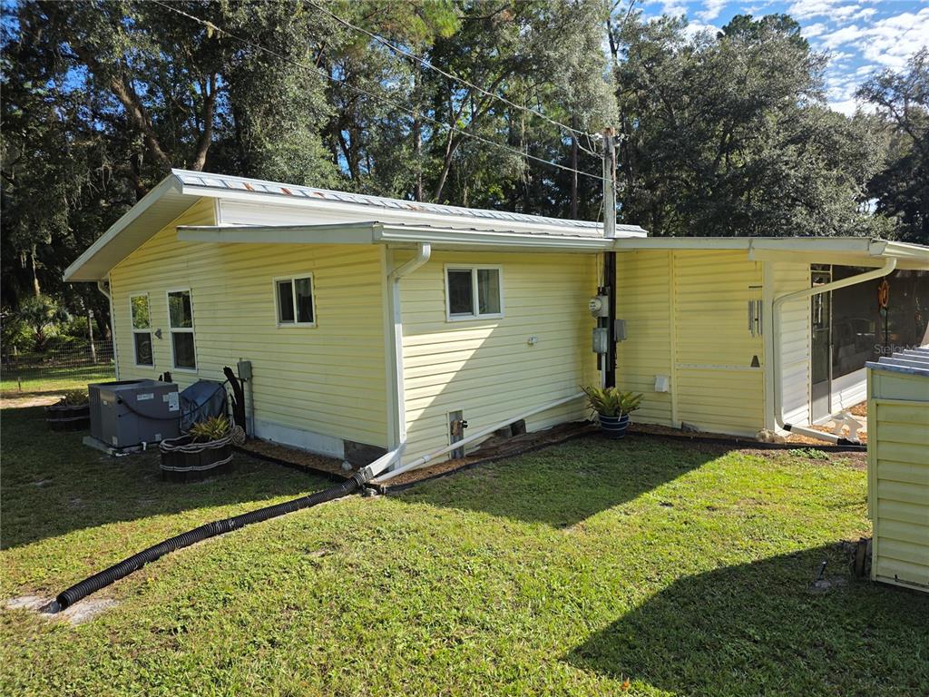16447 NE 141ST TERRACE, FORT MC COY, FL — photo 3 of 30