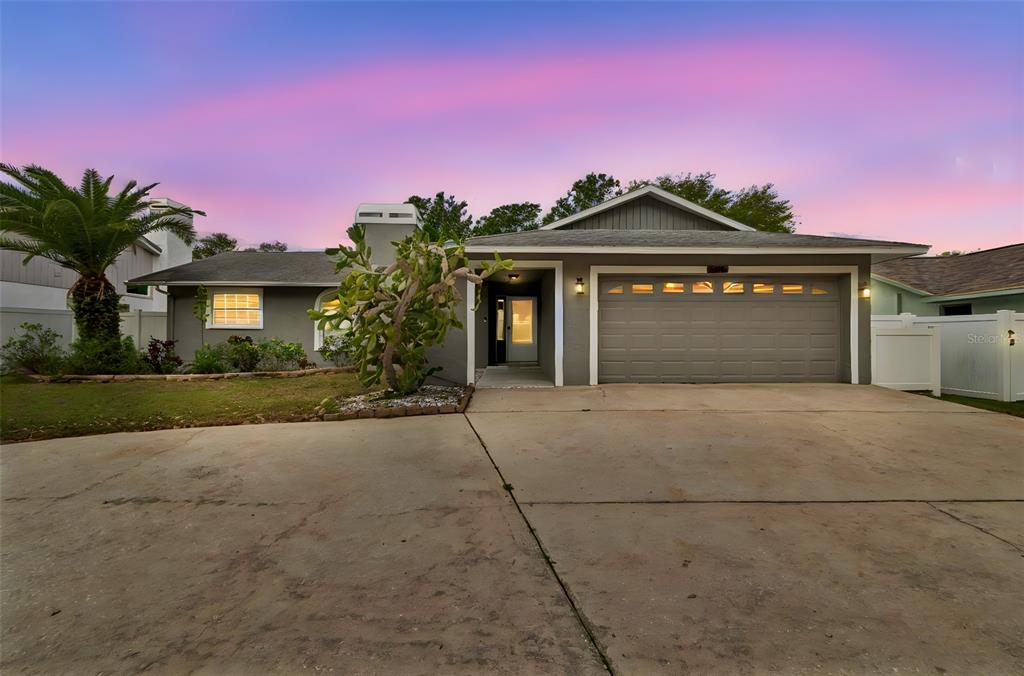 2554 ROLLING OAKS DRIVE