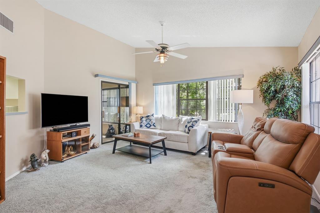 6810 PLUMLEAF COURT, SPRING HILL, FL — photo 5 of 30
