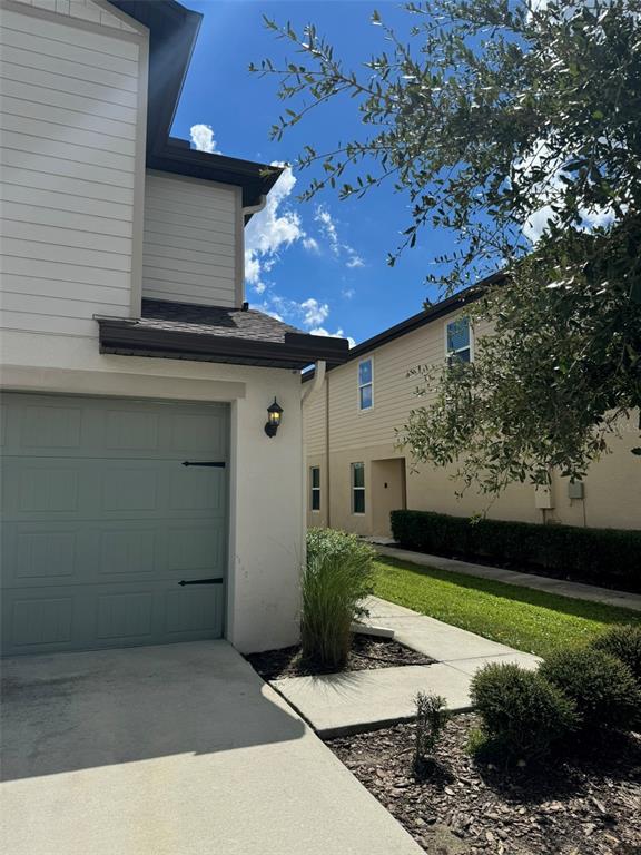 5421 COMPANION LANE, TAMPA, FL — photo 2 of 31