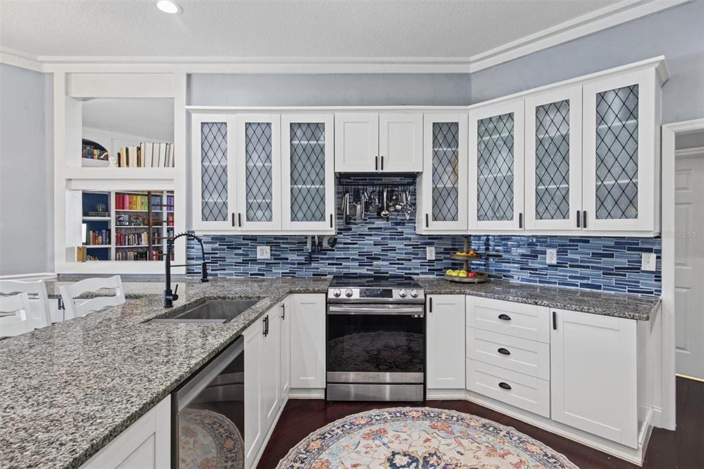 2809 CHATSWORTH LANE, LAKELAND, FL — photo 2 of 74