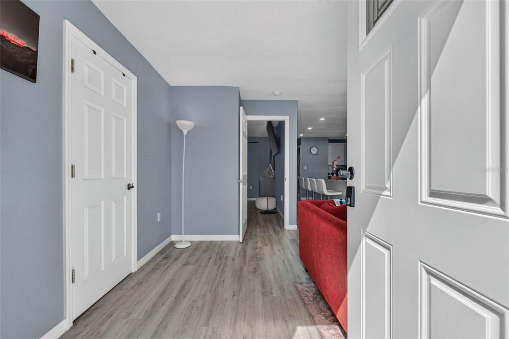 8114 N EDISON AVENUE, TAMPA, FL — photo 3 of 30