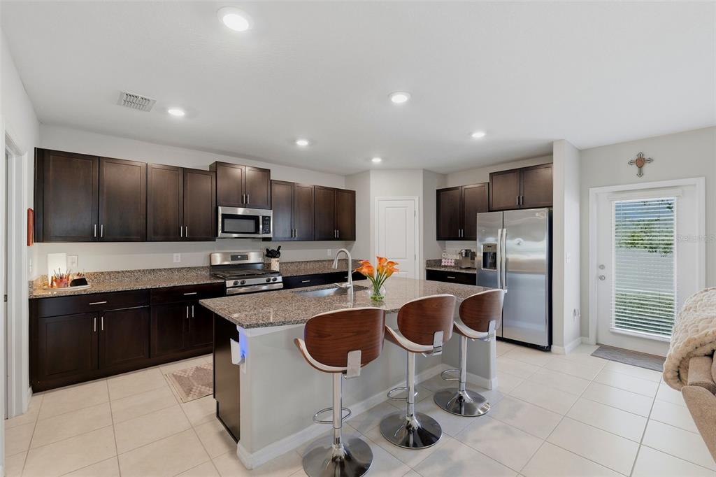 10323 POSEIDON WAY, RIVERVIEW, FL — photo 3 of 35
